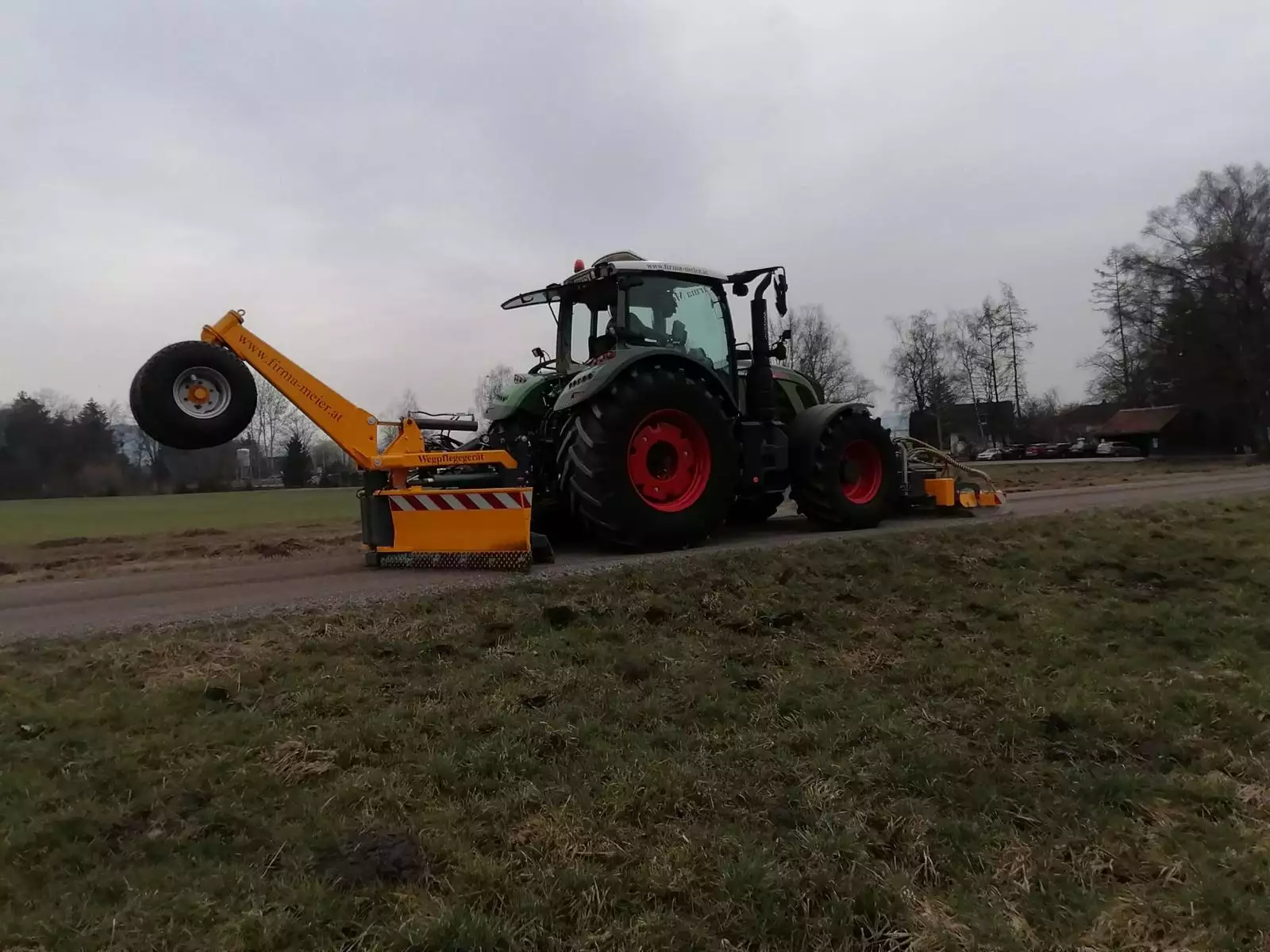 Wegsanierung, Wegpflege, Ausbesserung Schlaglöcher, instandsetzung nach Witterung und Unwetterschäden, Firma Meier Vorarlberg