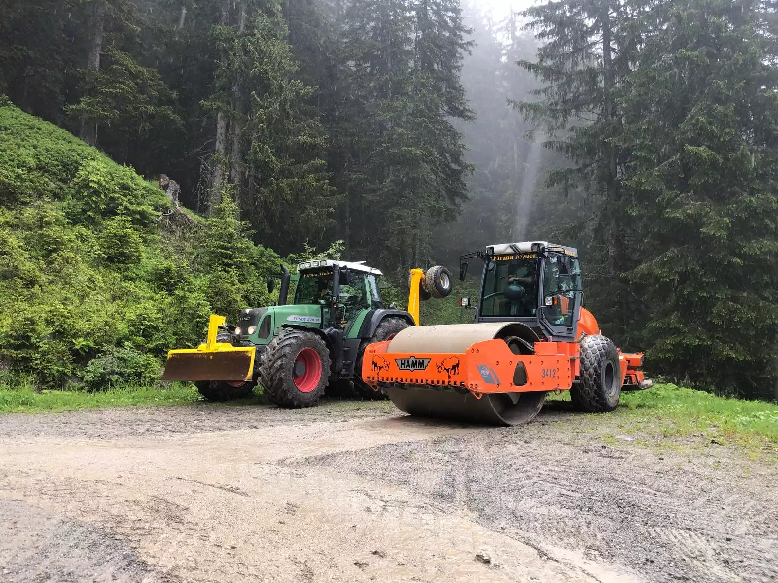 Wegsanierung, Wegpflege, Ausbesserung Schlaglöcher, instandsetzung nach Witterung und Unwetterschäden, Firma Meier Vorarlberg